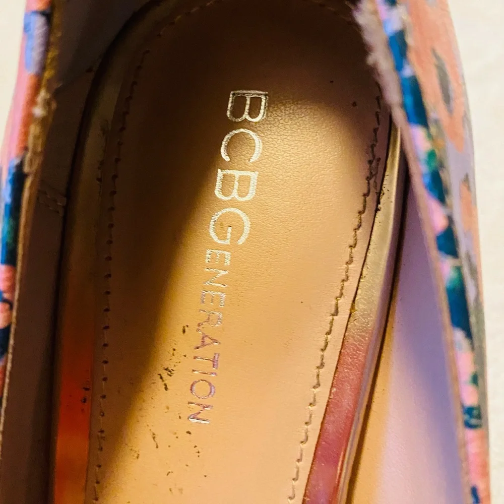 Almost Brand New Heels By BCBG  - Size 10 B - Heel Height 4 Inches - box 82 - Picture 9 of 9